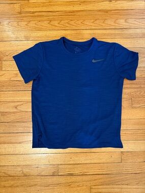 Nike Blue Short Sleeve Athletic Tee with Swoosh